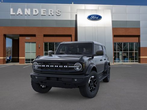 New 2026 Ford Bronco Outer Banks AWD/4WD image 2