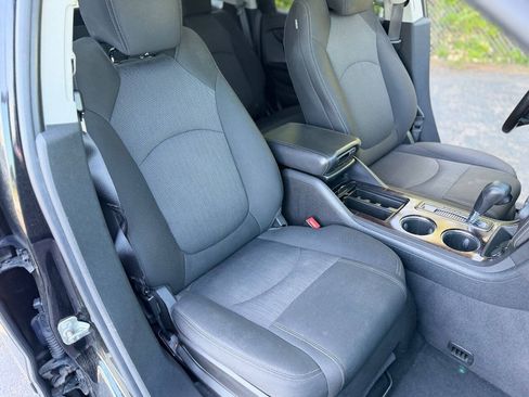 Used 2017 Chevrolet Traverse LT AWD/4WD image 18