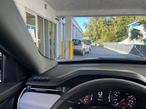 Used 2025 Jeep Compass Limited image 44