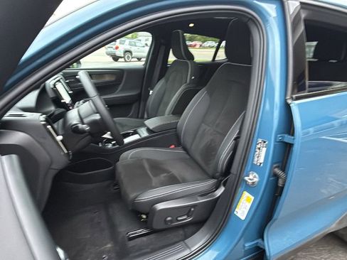 Certified 2023 Volvo C40 P8 Recharge Ultimate AWD/4WD image 24