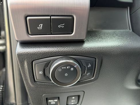 Used 2020 Ford Expedition Platinum image 21