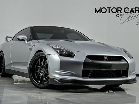 Used 2009 Nissan GT-R Premium image 1