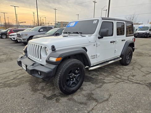 Used 2019 Jeep Wrangler Unlimited Sport image 8