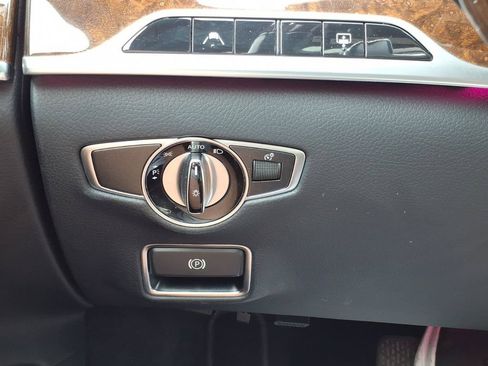 Used 2019 Mercedes-Benz S 560 4MATIC Sedan image 25