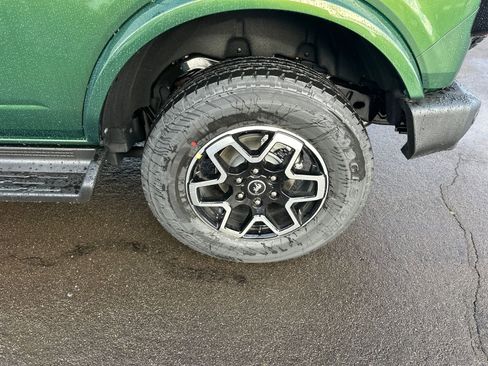 New 2025 Ford Bronco Outer Banks AWD/4WD image 17