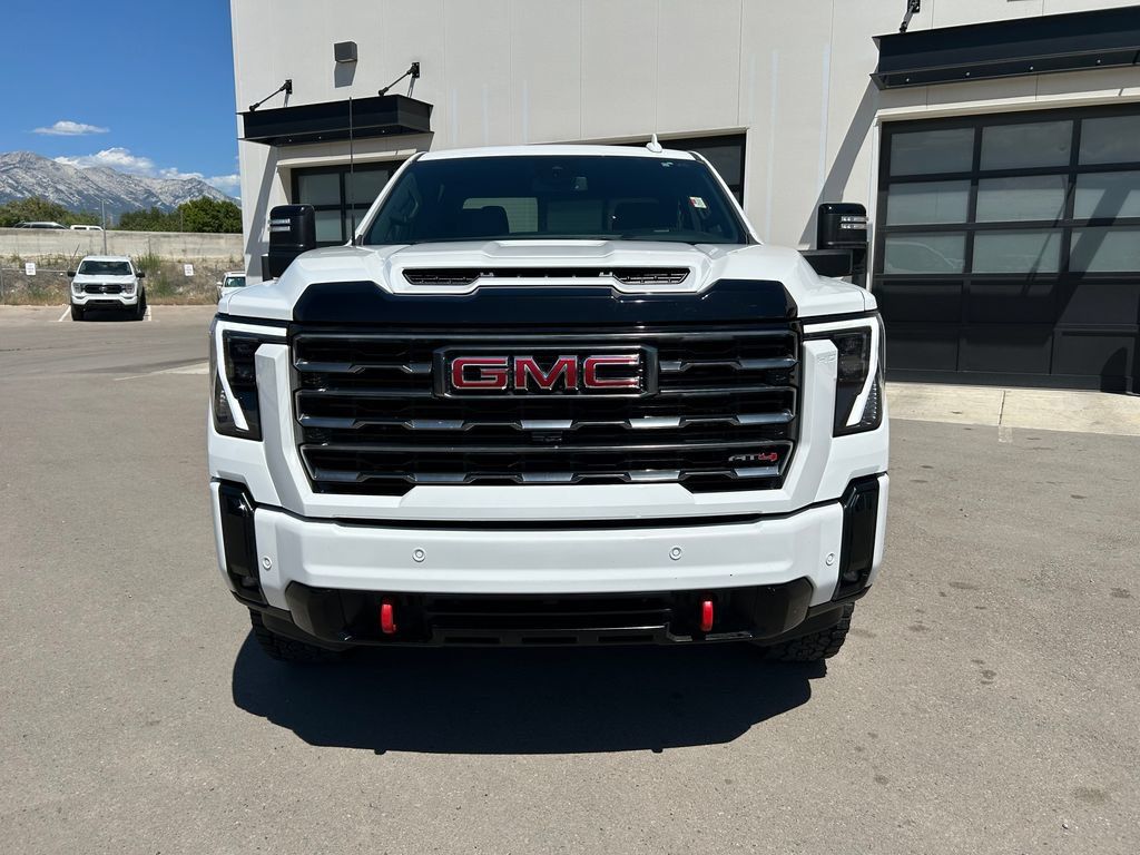 Used 2025 GMC Sierra 2500 AT4 AWD/4WD image 12