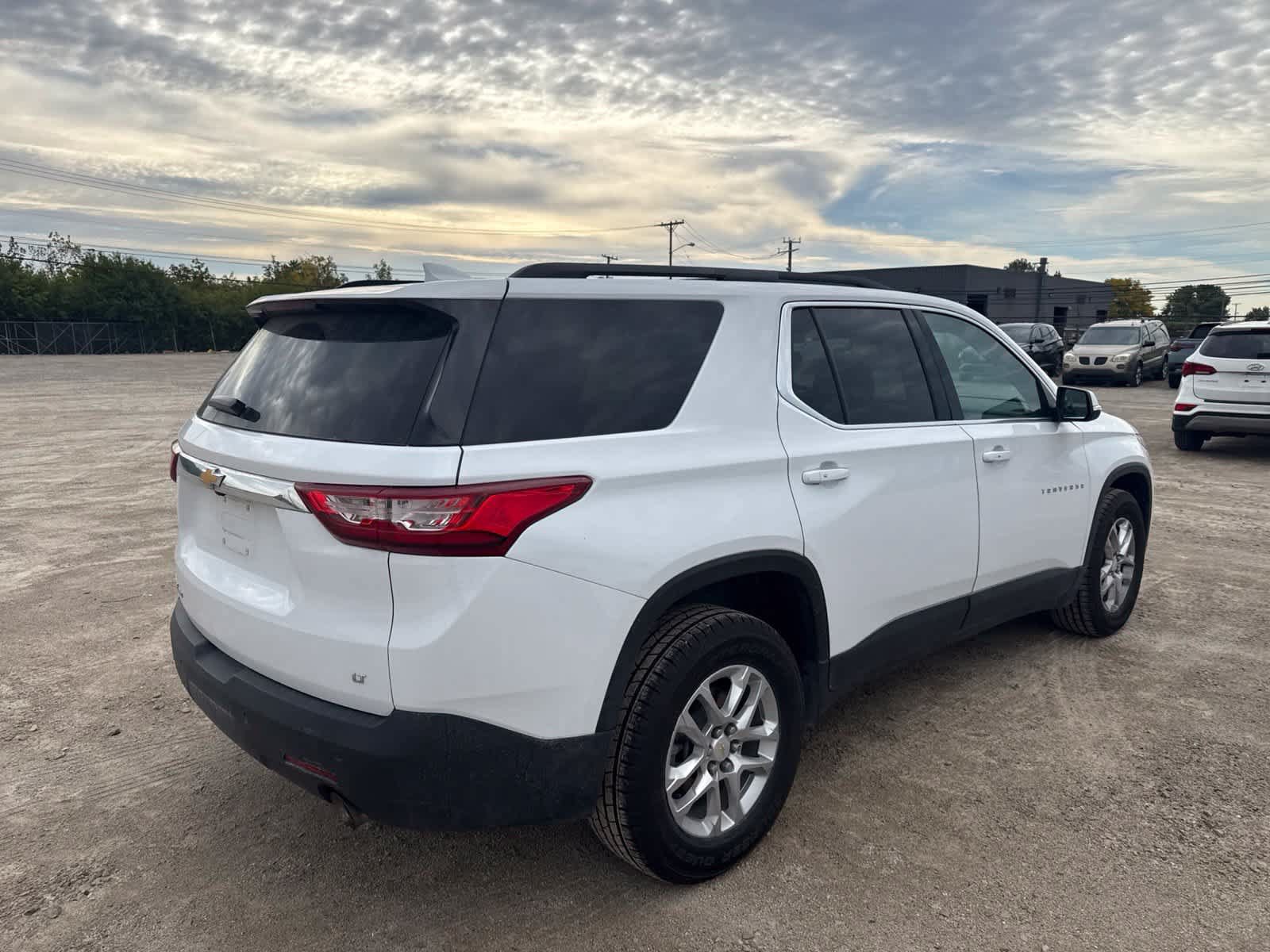Used 2021 Chevrolet Traverse LT AWD/4WD image 3