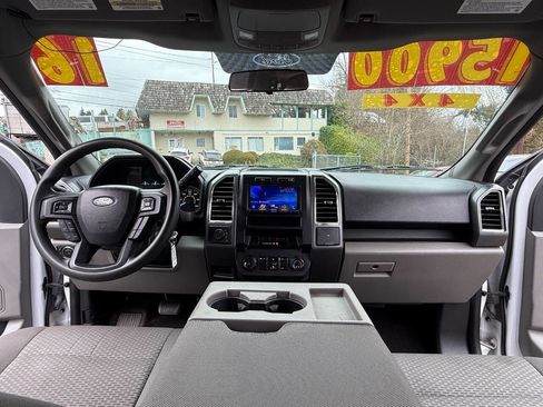 Used 2016 Ford F150 XLT image 5