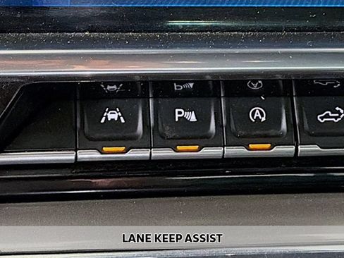 Used 2023 Chevrolet Silverado 1500 High Country AWD/4WD image 7