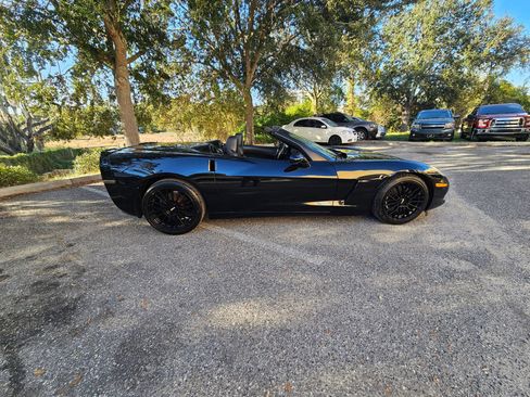 Used 2013 Chevrolet Corvette Convertible w/ 2LT Preferred Equipment Group RWD image 11