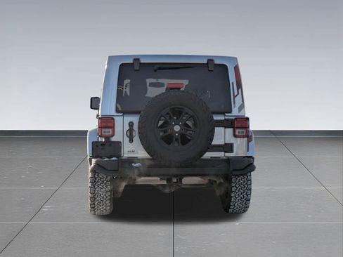 Used 2017 Jeep Wrangler Unlimited Sahara image 5