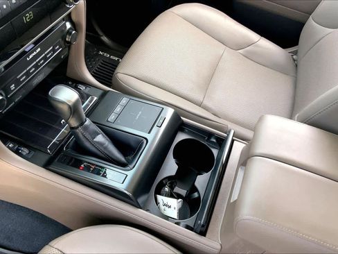 Used 2023 Lexus GX 460 Premium w/ Accessory Package image 17