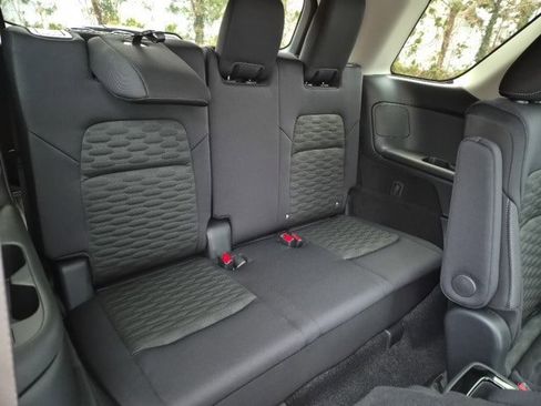 New 2025 Nissan Pathfinder SV w/ SV Premium Package image 17