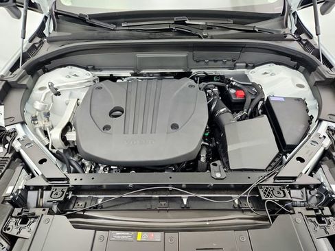 New 2026 Volvo XC60 B5 Plus w/ Climate Package image 28