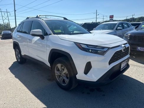 Used 2023 Toyota RAV4 XLE w/ Convenience Package AWD/4WD image 3