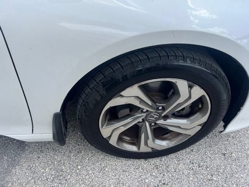 Used 2018 Honda Accord EX-L image 4