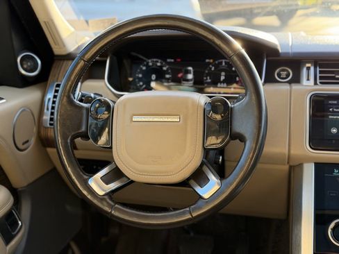 Used 2018 Land Rover Range Rover HSE image 33