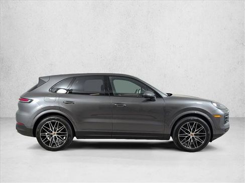 Certified 2025 Porsche Cayenne image 8