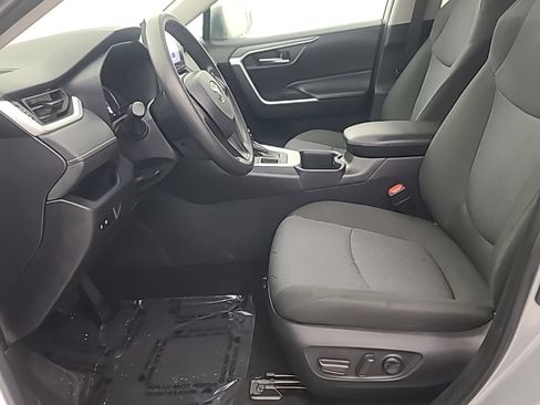 Used 2025 Toyota RAV4 XLE AWD/4WD image 24