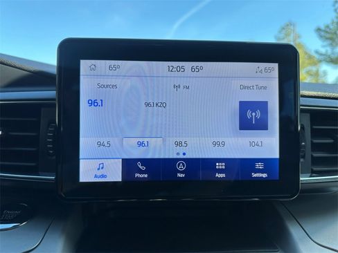 Used 2022 Ford Explorer XLT w/ Equipment Group 202A image 19