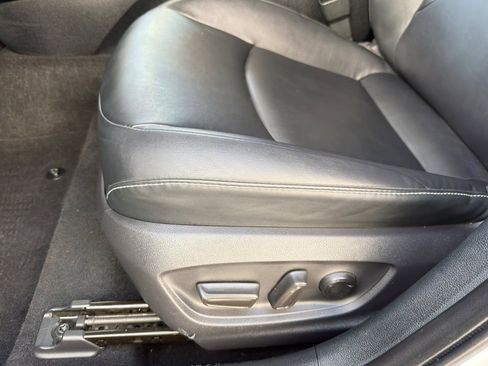 Used 2022 Toyota Prius Prime XLE FWD image 14