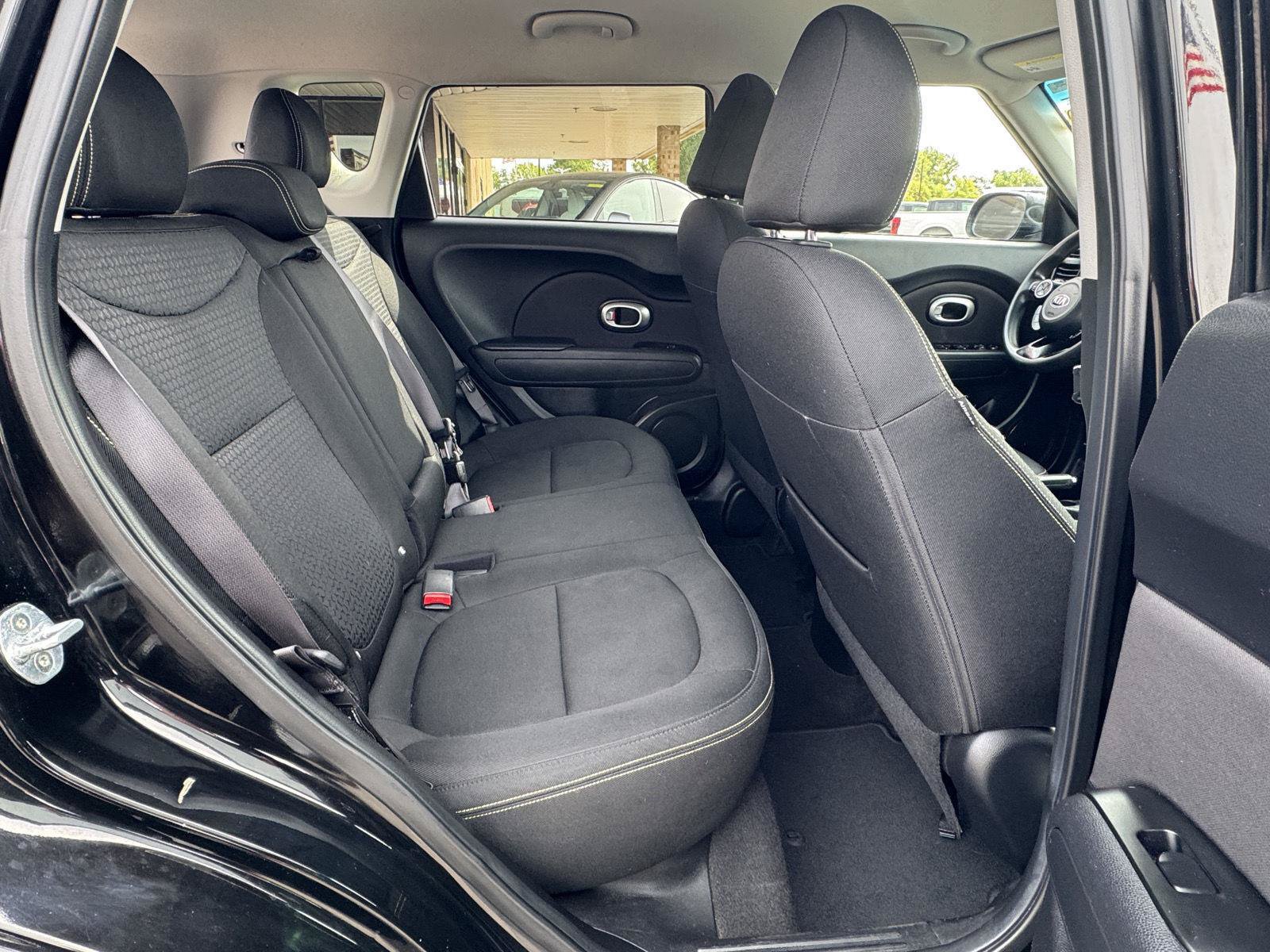 Used 2016 Kia Soul + FWD image 26