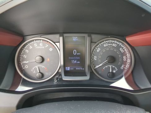 Used 2019 Toyota Tacoma TRD Off-Road AWD/4WD image 33