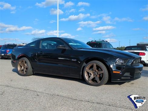 Used 2014 Ford Mustang GT image 1
