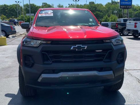 Certified 2025 Chevrolet Colorado Trail Boss AWD/4WD image 3