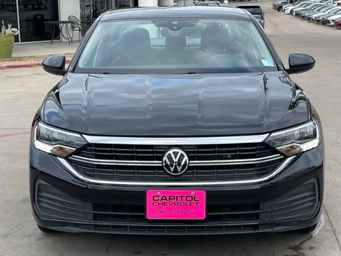 Used 2024 Volkswagen Jetta SE image 7