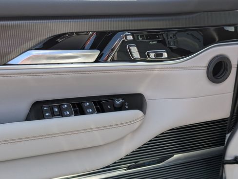 New 2026 Jeep Grand Wagoneer Summit AWD/4WD image 11