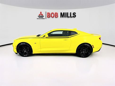 Used 2017 Chevrolet Camaro LT image 4