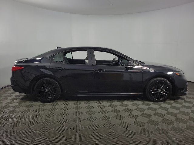 Used 2025 Toyota Camry SE w/ Convenience Package FWD image 10