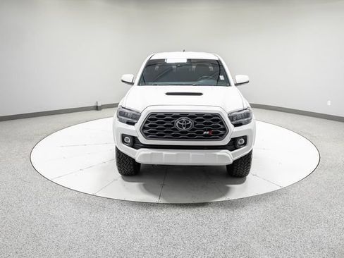 Used 2022 Toyota Tacoma TRD Sport w/ Technology Package AWD/4WD image 28