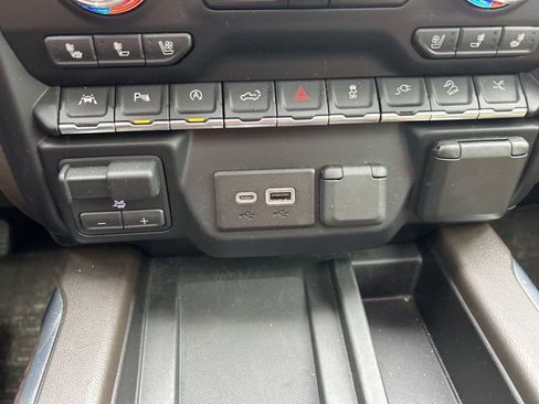 Used 2019 GMC Sierra 1500 Denali w/ Denali Ultimate Package image 24