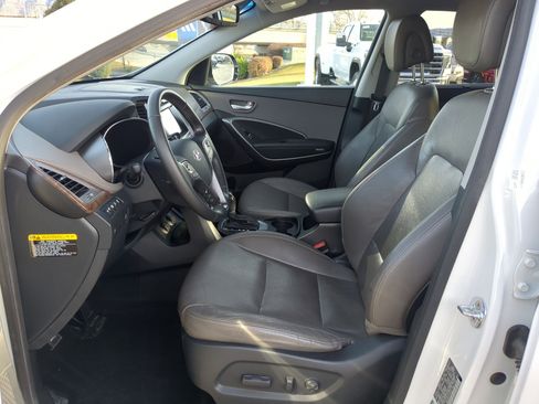 Used 2017 Hyundai Santa Fe Limited image 16