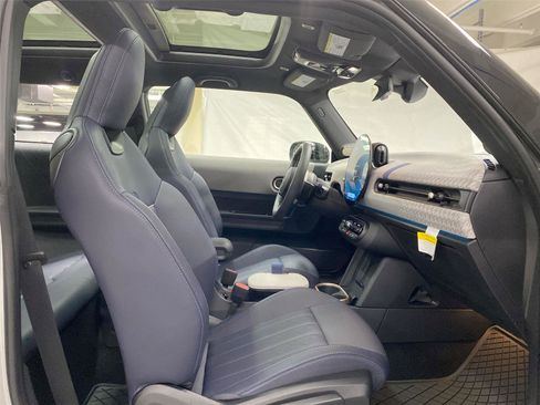 Certified 2025 MINI Cooper S image 29