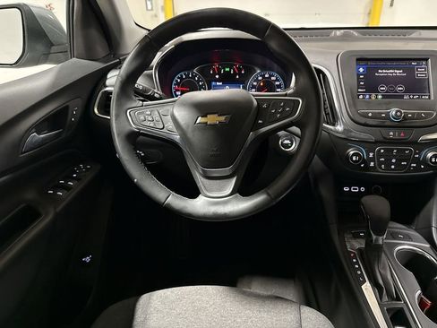 Used 2024 Chevrolet Equinox LT AWD/4WD image 11