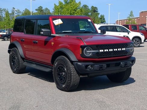 Certified 2025 Ford Bronco Badlands image 1