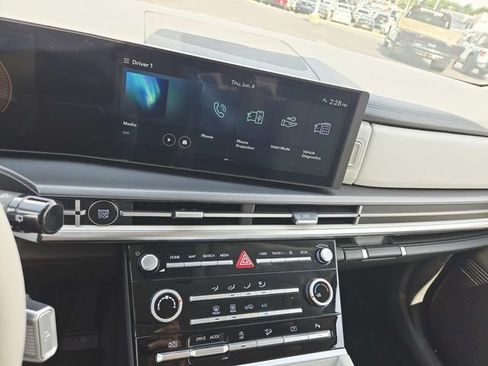 Used 2025 Hyundai Santa Fe SE FWD image 22