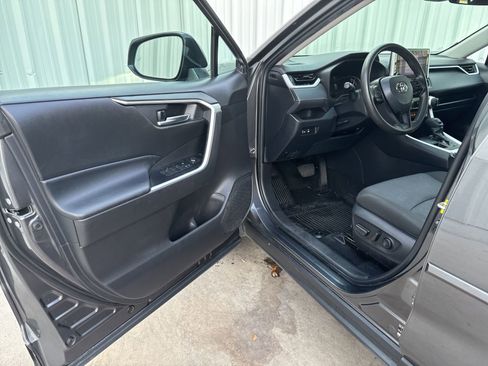 Used 2023 Toyota RAV4 XLE image 10