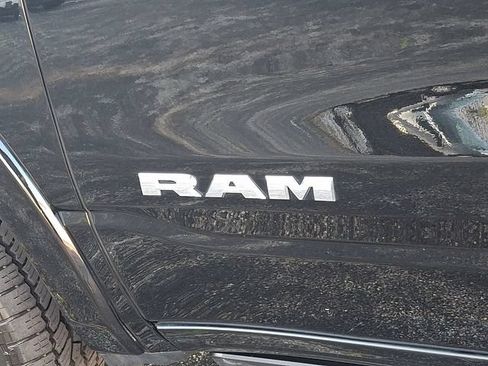 Used 2022 RAM 1500 Laramie AWD/4WD image 33