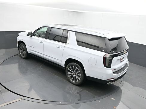 New 2026 Chevrolet Suburban High Country image 45