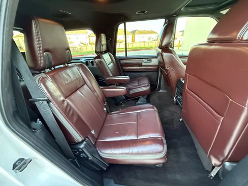 Used 2017 Ford Expedition Platinum RWD image 16