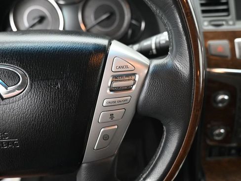 Used 2016 INFINITI QX80 4WD w/ Driver's Assistance Package image 18