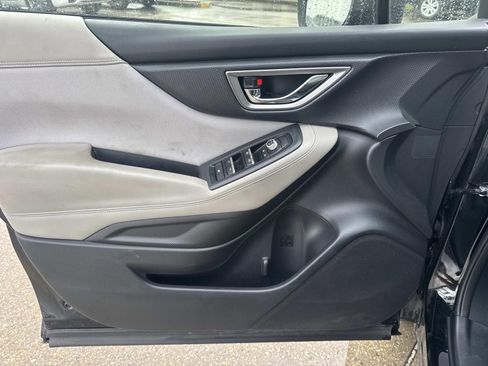 Used 2019 Subaru Forester Premium AWD/4WD image 18