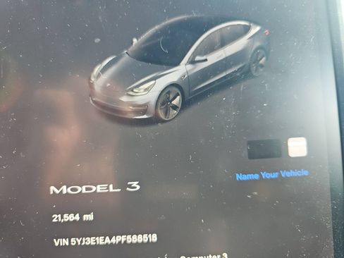 Used 2023 Tesla Model 3 Standard Range RWD image 2