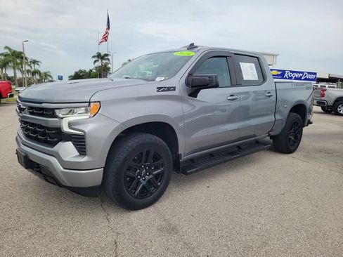 Used 2024 Chevrolet Silverado 1500 RST AWD/4WD image 2