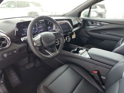 New 2025 Chevrolet Blazer EV LT image 15