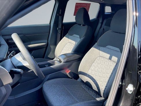 Certified 2025 Nissan Kicks SV FWD image 25